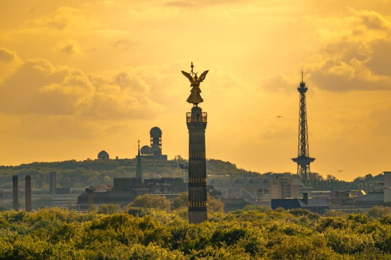 Sonnenuntergang an der Siegessäule in Berlin
